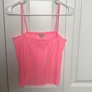 Cute tank top!